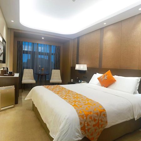 Jin Jiang Pine City Hotel Shanghai Esterno foto