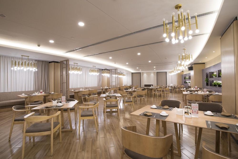 Jin Jiang Pine City Hotel Shanghai Esterno foto