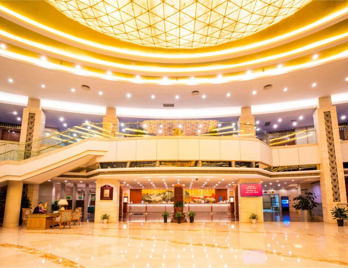 Jin Jiang Pine City Hotel Shanghai Esterno foto
